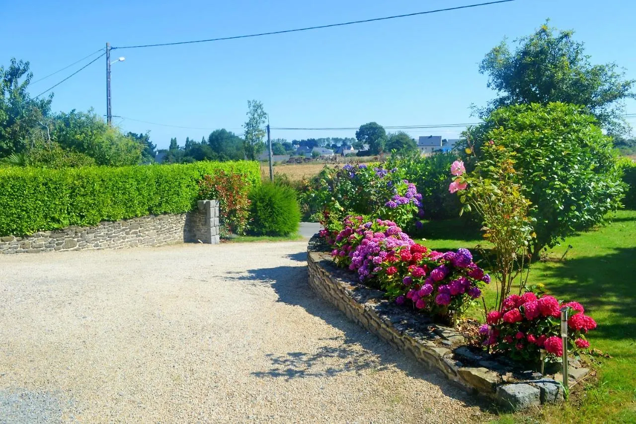 Maison Confortable A Tregomeur Avec Jardin Prive Holiday home